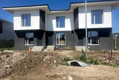 Casă cu 3 camere cu Canalizare în Central - 2