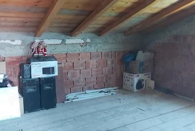 Casă cu 5 camere cu Teren 700 Mp în Miroslava - 2