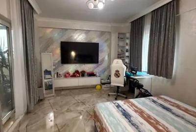 Apartament cu 4 camere decomandat, mobilat în Central - 12