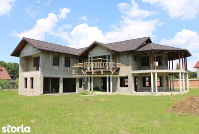 Casă cu 7 camere cu Teren 1779 Mp în Mihai Eminescu - 1