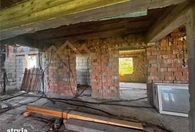 Casă cu 4 camere cu Teren 2341 Mp în Cicârlău - 11
