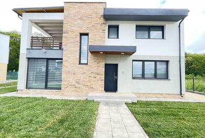 Casă individuală cu 5 camere în Corbeanca