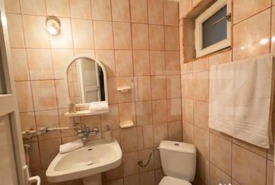 Apartament cu 2 camere semidecomandat, mobilat în Central