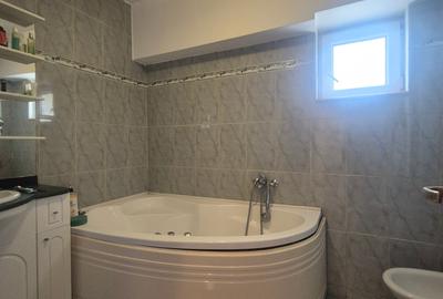Apartament cu 3 camere decomandat, mobilat în Dacia - 10