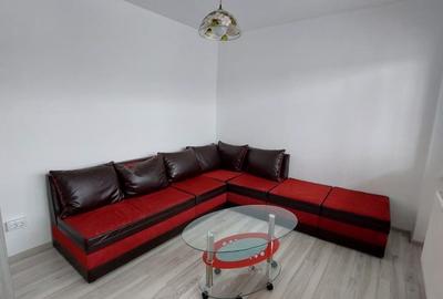 Apartament cu 3 camere semidecomandat în Central - 2