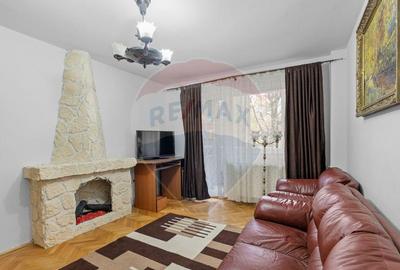 Apartament cu 3 camere de inchiriat - zona Boul Rosu - 8