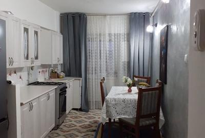 Apartament cu 2 camere decomandat în Central - 1
