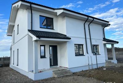 Duplex in Mo?ni?a, PROPRIETAR, bucatarie inchisa, 91 mp utili, 107.000 Euro (nu se percepe TVA) - 2