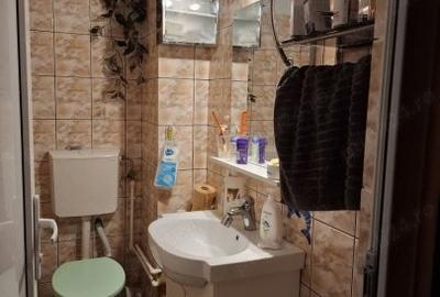 Apartament 3 camere decomandate zona Poarta 6 - 8