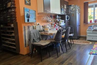 Apartament 3 camere in Deva, zona Eminescu colt cu Balcescu, etaj 2 - 2