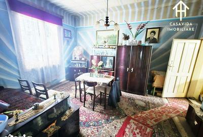Casă cu 5 camere cu Teren 636 Mp în Central - 2