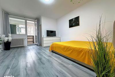 Garsonieră în Titan - 2