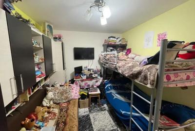 Apartament cu 2 camere semidecomandat, mobilat în Hotvon