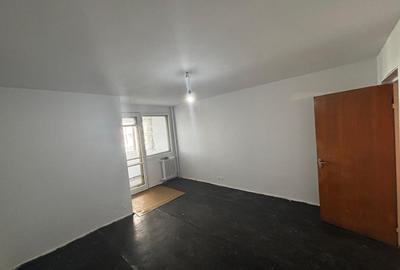 Garsoniera de vanzare in zona Costin Georgian-metrou - 3