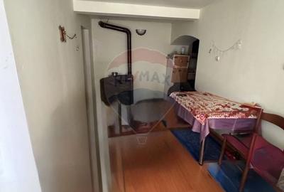 Apartament 2 camere in curte comuna - Turda, str. Avram Iancu, central - 2