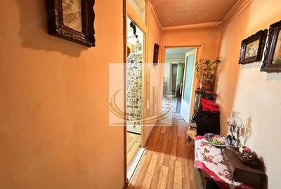 Apartament cu 3 camere decomandat în Aradului - 4