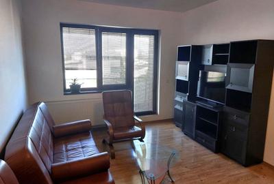 Apartament cu 2 camere, mobilat în Păcii - 1