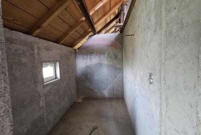 Casă individuală cu 6 camere cu Canalizare în Lisaura - 28