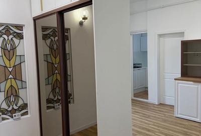 Apartament cu 4 camere în Central - 1