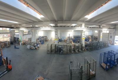Spațiu comercial, de 1,779.3000488281 mp, în Centura - 11