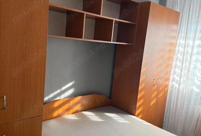 Apartament cu 3 camere semidecomandat în Berceni - 2
