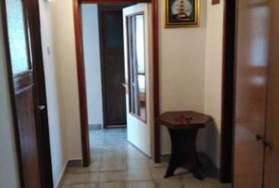 Mangalia, inchiriez apartament 2 camere, decomandat, cu centrala pe gaz - 1