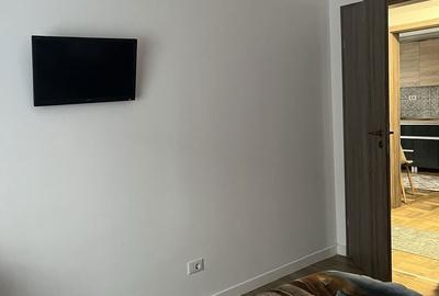 Apartament cu 2 camere decomandat în 1 Mai