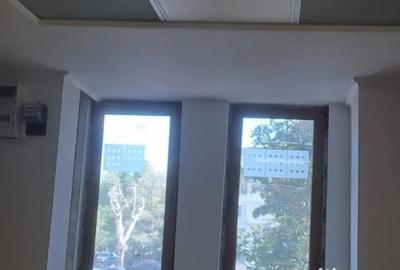 Spațiu comercial, de 17 mp, în Micro 16 - 16