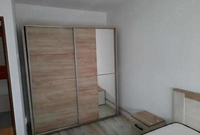 Apartament cu 2 camere decomandat în Micro 4 - 6