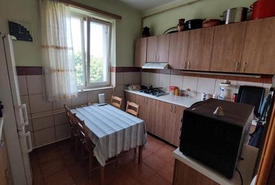 Basarabia,Arena Nationala , bl.Rusesc.reabilitat,Amenajat,terasa,mobilat utilat - 4