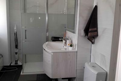 Apartament cu 3 camere decomandat în Central - 1
