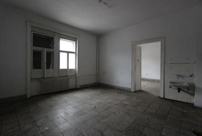 Birou, de 1,350 mp, în Ultracentral - 15