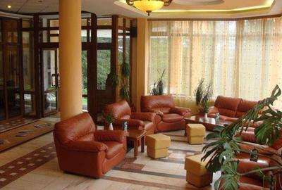 Spațiu comercial, de 1,000 mp, în Predeal - 5