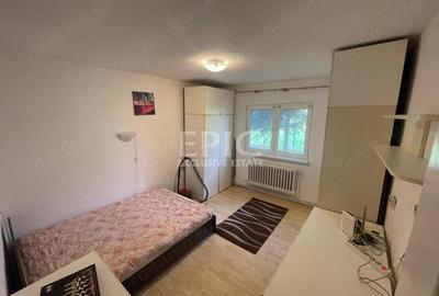 Garsonieră decomandată în Tudor