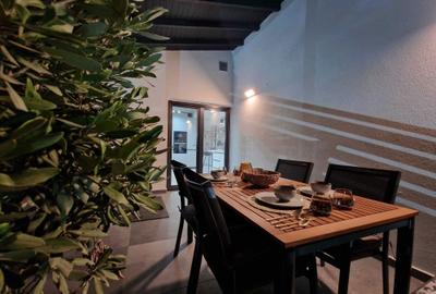 Casă cu 4 camere în Central - 1