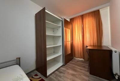 Apartament cu 2 camere semidecomandat în Micro 4 - 8