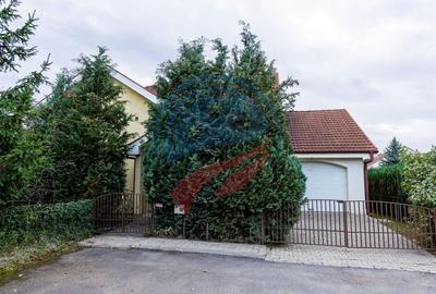 Vila superba cu cinci camere zona centrala - 4