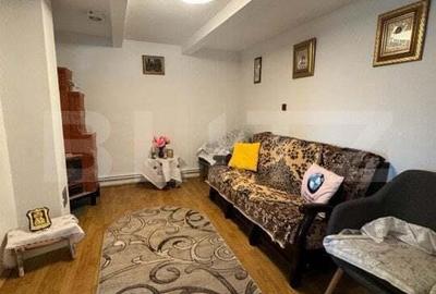 Casă cu 3 camere cu Teren 2870 Mp în Siret - 2