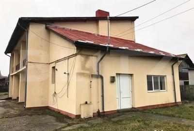 Casă cu 7 camere cu Teren 1023 Mp în Central - 17