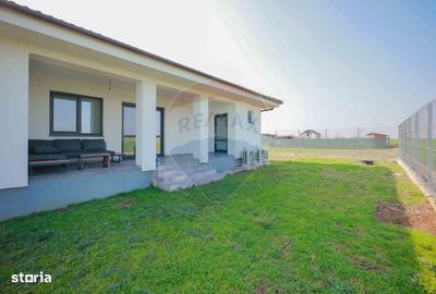 Casă cu 4 camere cu Teren 500 Mp în Nojorid - 9