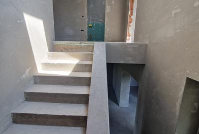 Casă cu 5 camere cu Canalizare în Șura Mică - 10