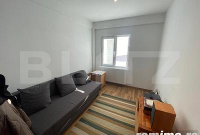 Apartament cu 3 camere decomandat în Cetății