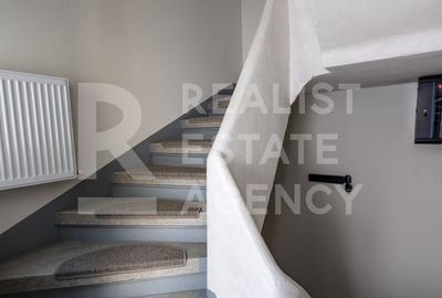 Casă individuală cu 8 camere cu Canalizare în 1 Mai - 22