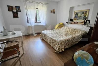 Casă cu 4 camere cu Teren 4435 Mp în Central - 12