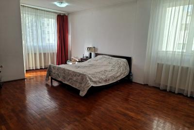 Casă individuală cu 10 camere cu Canalizare în Doamna Ghica - 17