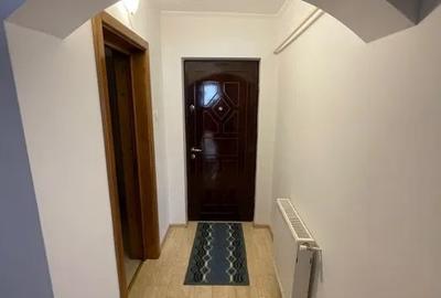 Apartament 3 camere Zona Inspectoratului Scolar - etaj 3/4  -75 mp - 4