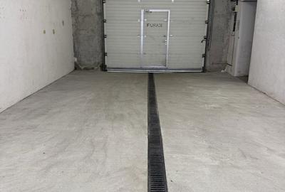 Spațiu comercial, de 70 mp, în Central - 3