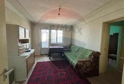 Apartament cu 2 camere de vanzare in Cugir
