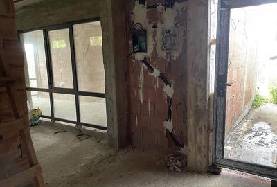 Casă cu 3 camere cu Teren 300 Mp în Central - 6