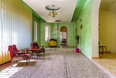 Casă individuală cu 8 camere cu Garaj în Gheorgheni - 4